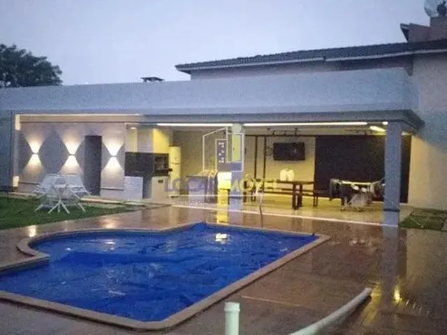 Imagem: Casa com Dois Pavimentos, Alto Padrão