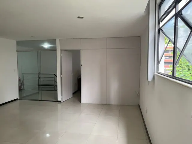 Imagem 3: Conjunto de Salas 220 M² - Barra