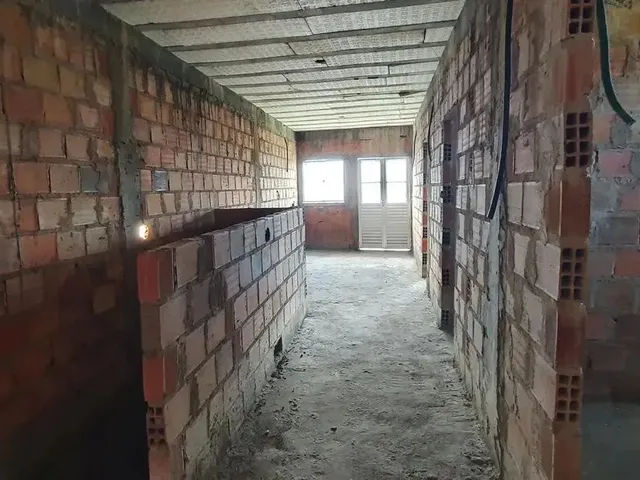 Imagem 12: Imperdível Prédio 3 Andares , 9 Quartos, 4 Suítes, 225M², Localizado em Vila Verde