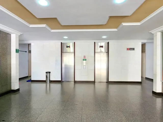 Imagem 7: Centro Empresarial Iguatemi - Sala Comercial - Venda - Sala com 42M² no Centro