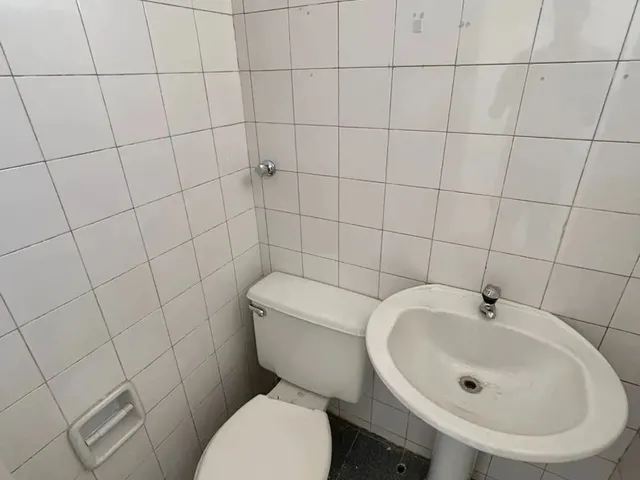 Imagem 5: Sala Co Mbanheiro, 19 Andar, Centro, Bh