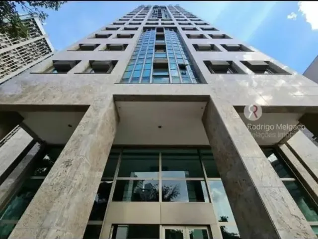Imagem 7: Sala Comercial - Funcionários Sala Comercial Moderna Localizada em Um dos Prédios Mais