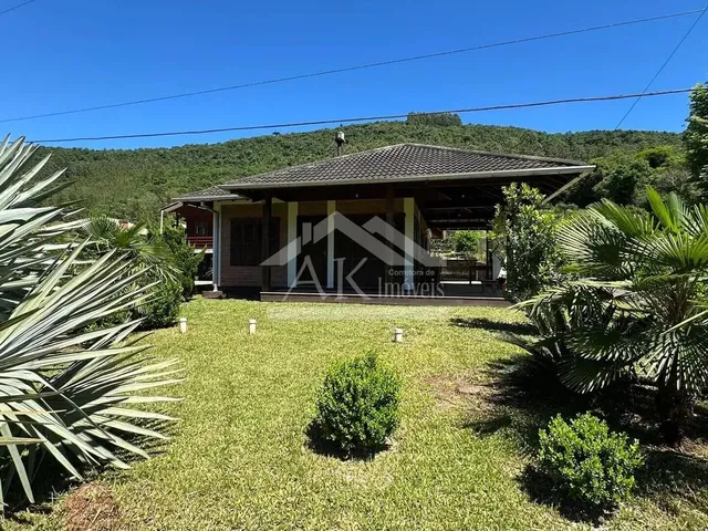 Imagem 3: Sítio com Casa de 3 Quartos À Venda em Picada Café na Serra Gaúcha