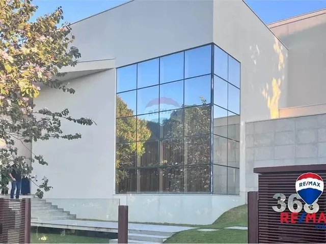Imagem: Luxo e Conforto Casa À Venda em Escarpas