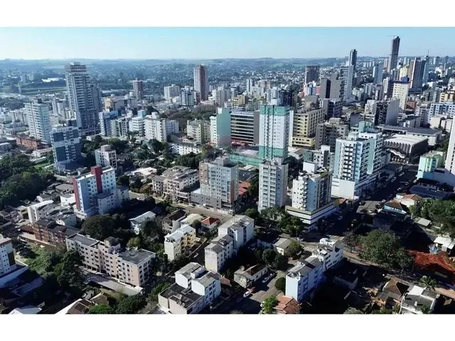 Imagem: Terreno Central com Frente para Duas Ruas