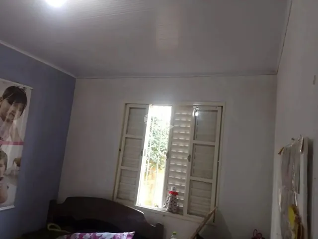 Imagem 5: Casa com 2 Quartos Toda Gradeada com Vaga de Garagem no Bairro Diácono Luiz Pozzobon Em