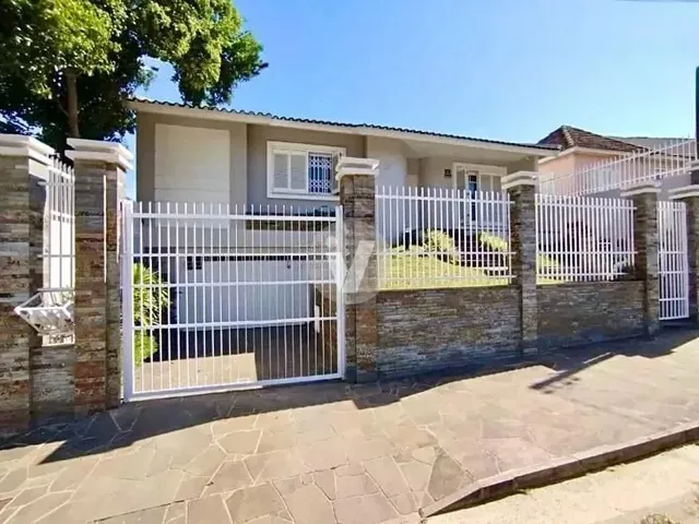 Imagem: Casa Ampla com 3 Dormitórios, Pátio e
