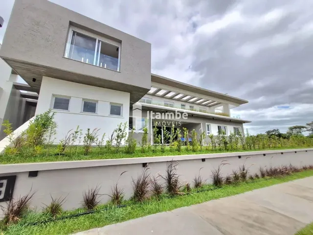 Imagem: Casa de Alto Padrão a Venda em Condomínio