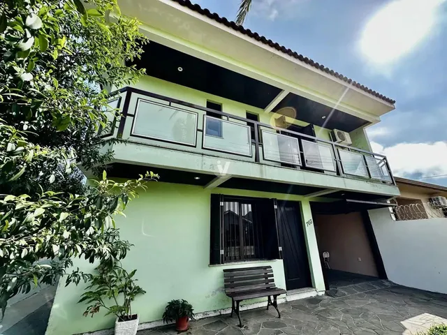 Imagem 3: Casa de Esquina Ampla de 4 Dormitórios!