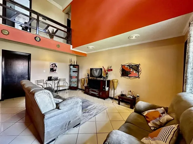 Imagem 10: Casa de Esquina Ampla de 4 Dormitórios!