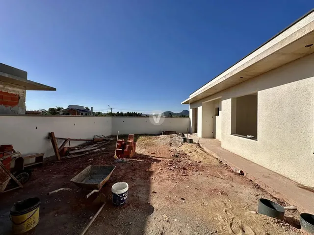 Imagem 13: Casa Nova com 3 Dormitórios(Uma Suíte com Closet), 3 Banheiros e Gourmet com Chu