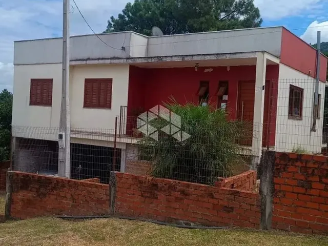Imagem: Casa À Venda no Bairro Caturrita com 3