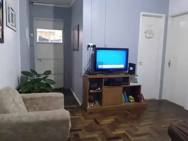 Imagem: Casa 3 Dormitórios com Edícula nos Fundos