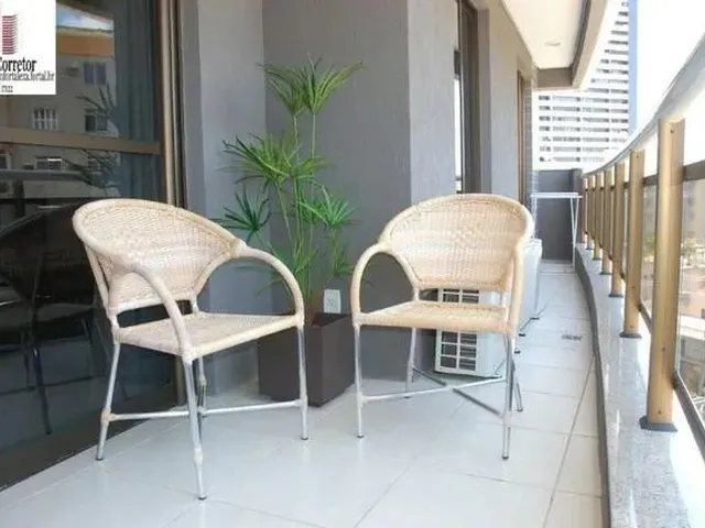 Imagem: O apartamento possui 2 Dormitórios, 1 Suíte, 2 Banheiros,
