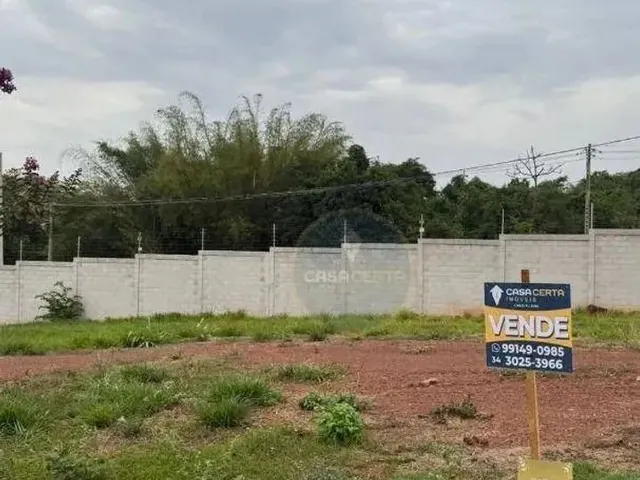Imagem: Terreno À Venda À 10Min do Centro, 250