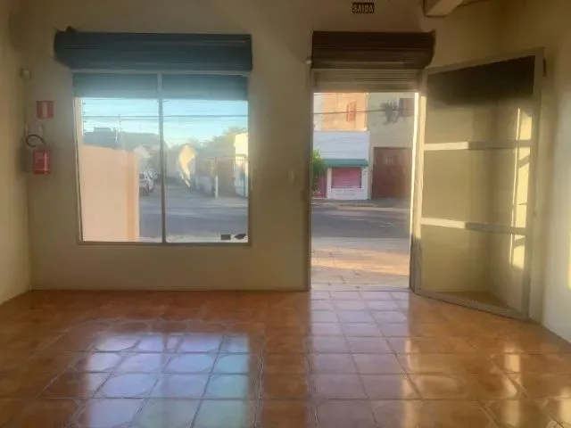 Imagem 14: Lojas 1&Amp;Amp;2 + Pátio [Combo] À Locação | 240M² R$ 3.000 | Centro Esteio
