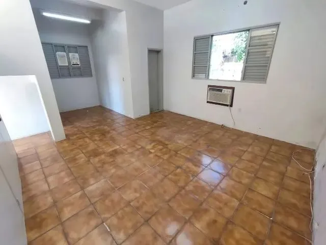 Imagem 4: Lojas 1&Amp;Amp;2 + Pátio [Combo] À Locação | 240M² R$ 3.000 | Centro Esteio