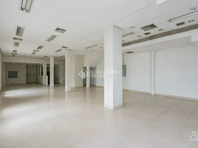 Imagem: Ampla Loja Comercial com 400M² em Localização