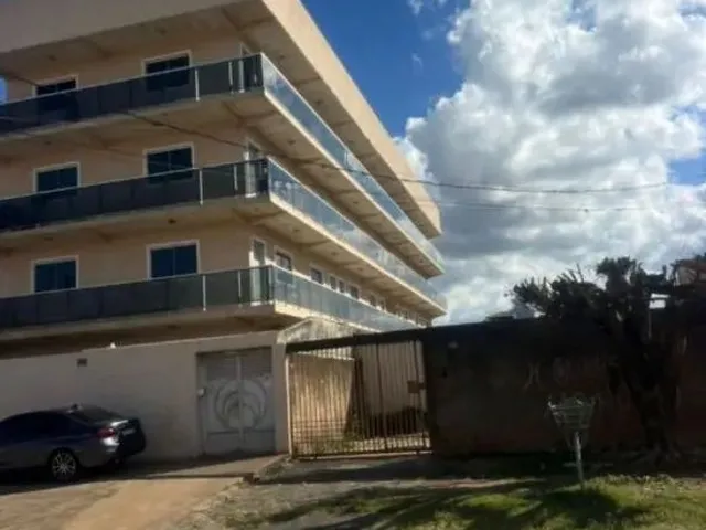 Imagem: Vendo Kitnet na Qnh09. Frente a Feira dos