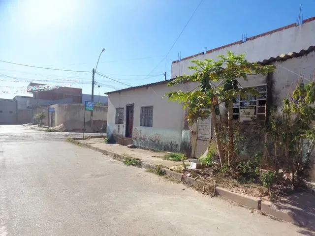 Imagem 1: Qr 829 Ótima Esquina com Casa Simples Escriturada em Samambaia Norte - Brasília Df