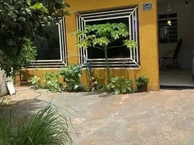 Imagem: Casa de 4 Quartos À Venda na Qs 8 Areal