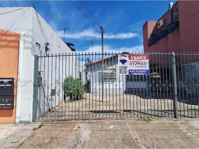 Imagem: Casa Á Venda na Qnm 01 com 4 Quartos Sendo