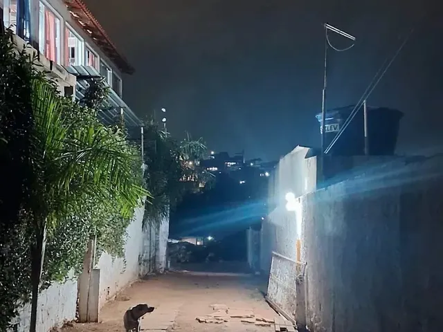 Imagem 15: Urgente! Excelente Lote de 862M²! com Casa na Laje de 3Quartos! Iptu! Cond. Fechado!