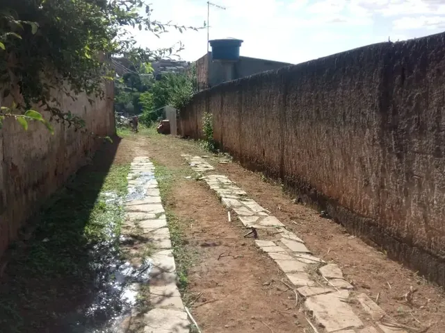 Imagem 7: Urgente! Excelente Lote de 862M²! com Casa na Laje de 3Quartos! Iptu! Cond. Fechado!