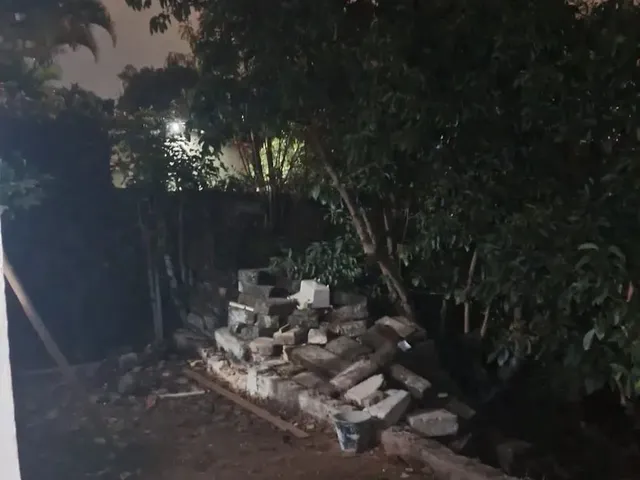 Imagem 9: Urgente! Excelente Lote de 862M²! com Casa na Laje de 3Quartos! Iptu! Cond. Fechado!