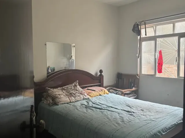 Imagem 8: Casa com 3 Quartos + Loja Comercial - Ideal para Morar e Trabalhar no Mesmo Lugar!