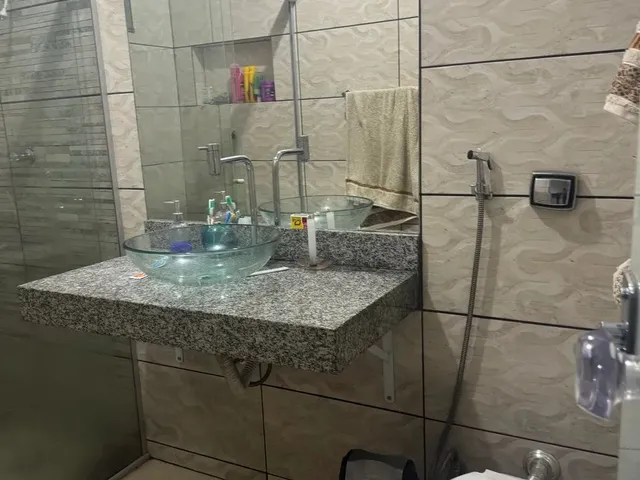 Imagem 9: Casa com 3 Quartos + Loja Comercial - Ideal para Morar e Trabalhar no Mesmo Lugar!