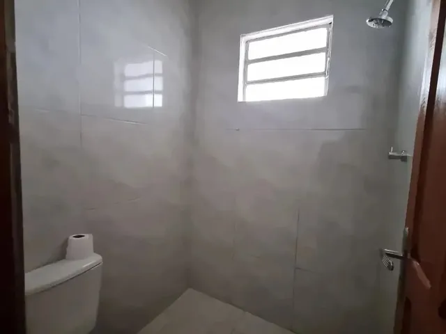 Imagem 4: Vende-Se Casa Super Espaçosa na Raiz - 3 Quartos com Suíte