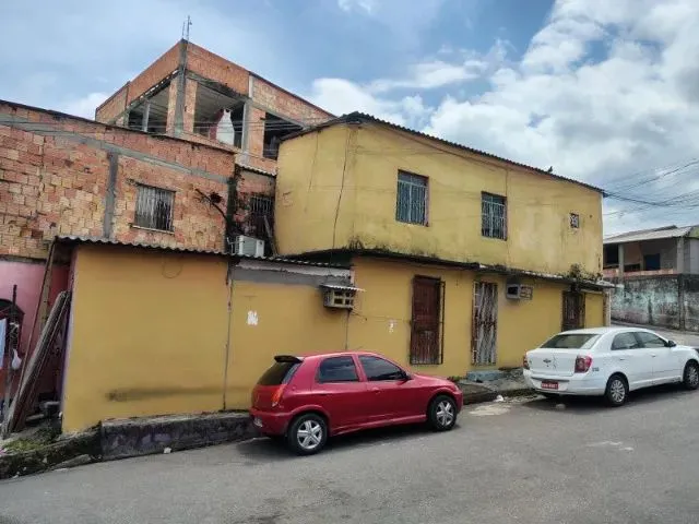 Imagem 1: Oportunidade! Casa de Esquina com 3 Kitnets Alugadas - Compensa II