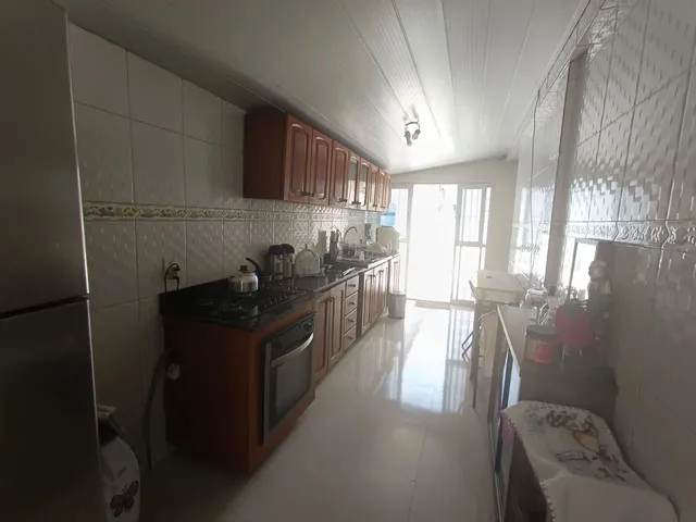Imagem 5: /Casa com 4 Qrts na Avenida das Torres