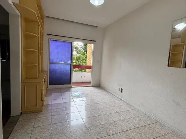 Imagem 7: Vendo Apartamento 01 Quarto no Edíficio Simon Boliva. Centro Px a Pç da Saudade