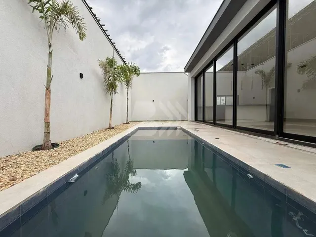 Imagem: Casa de Condomínio À Venda no Bairro Ondas