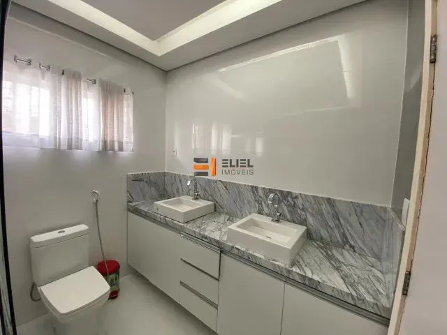 Imagem 8: 4 Suítes com Área Gourmet e Piscina