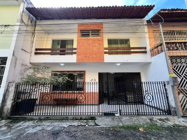 Imagem: Casa À Venda em Alameda Fechada em Nazaré