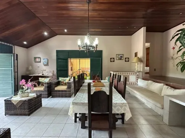 Imagem 2: Casa 4 /4 Lindíssima no Centro de Salinas !