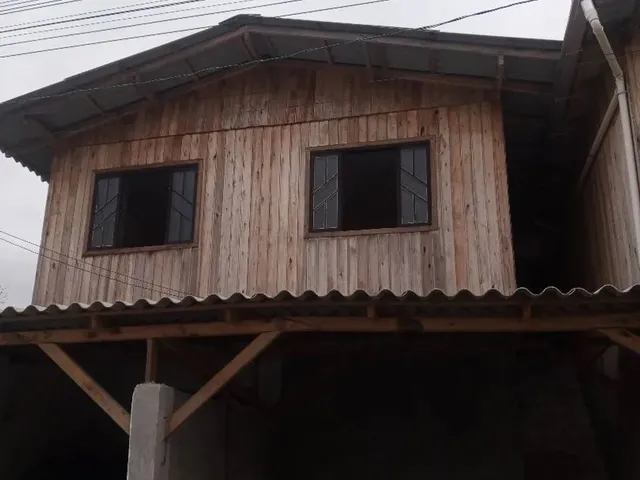 Imagem: Aluga Se Casa em Itajai. No Piso Superior