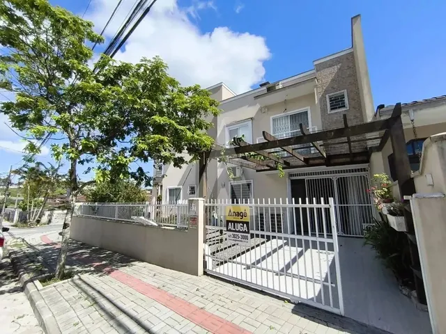 Imagem 7: Casa Completa de Armários no Floresta com 03 Quartos Sendo 01 Suíte com Ar Condicionado