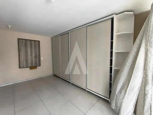 Imagem 12: Casa Completa de Armários no Floresta com 03 Quartos Sendo 01 Suíte com Ar Condicionado