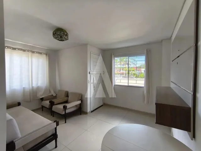 Imagem 5: Casa Completa de Armários no Floresta com 03 Quartos Sendo 01 Suíte com Ar Condicionado