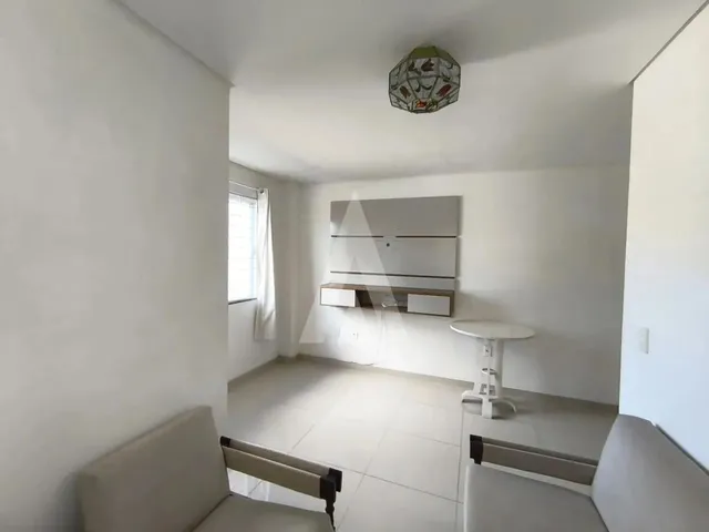 Imagem 2: Casa Completa de Armários no Floresta com 03 Quartos Sendo 01 Suíte com Ar Condicionado