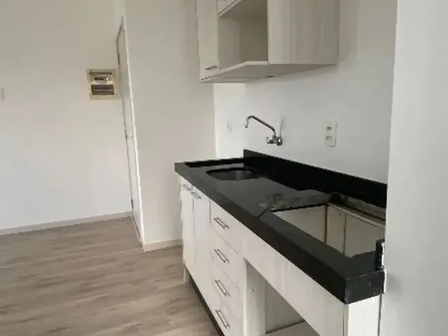 Imagem: O apartamento possui 2 Dormitórios, 1 Banheiro, 1 Vaga na