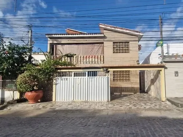 Imagem: Aluguel - 1º Andar - Casa em Bomsucesso