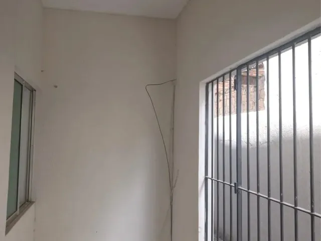 Imagem: O apartamento possui 2 Dormitórios, 1 Banheiro, 1 Vaga na