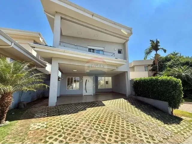Imagem: Re/Max Aluga Casa em Condomínio 3 Suítes