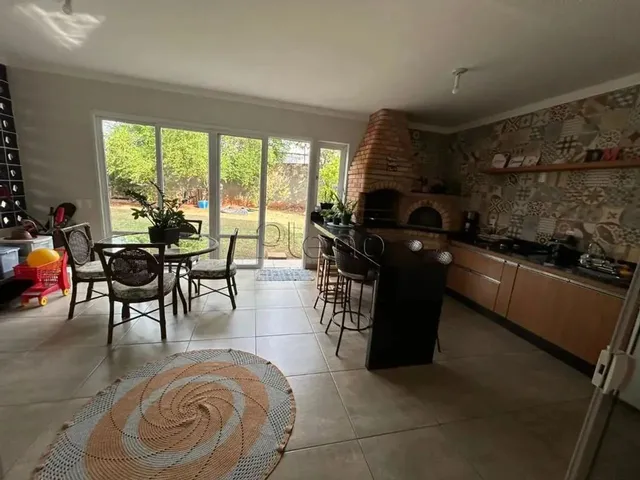 Imagem: Casa À Venda e para Alugar em Campinas