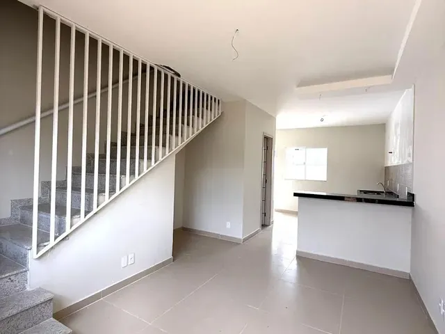 Imagem: Sr - Vendo Casa com Dois Quartos em Residencial